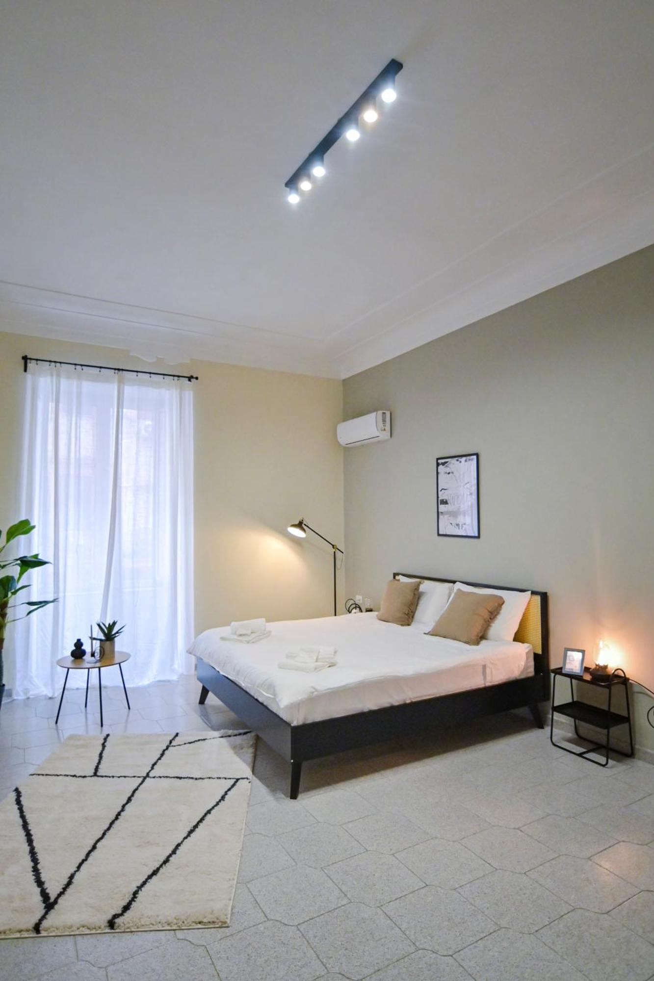 Cozy Central Residence Napoli Esterno foto