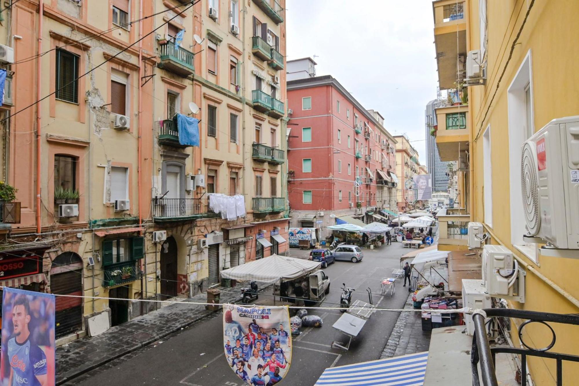 Cozy Central Residence Napoli Esterno foto