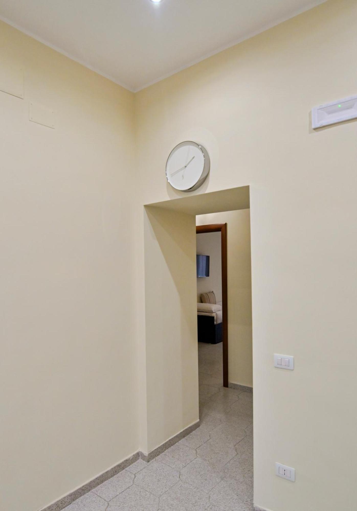 Cozy Central Residence Napoli Esterno foto