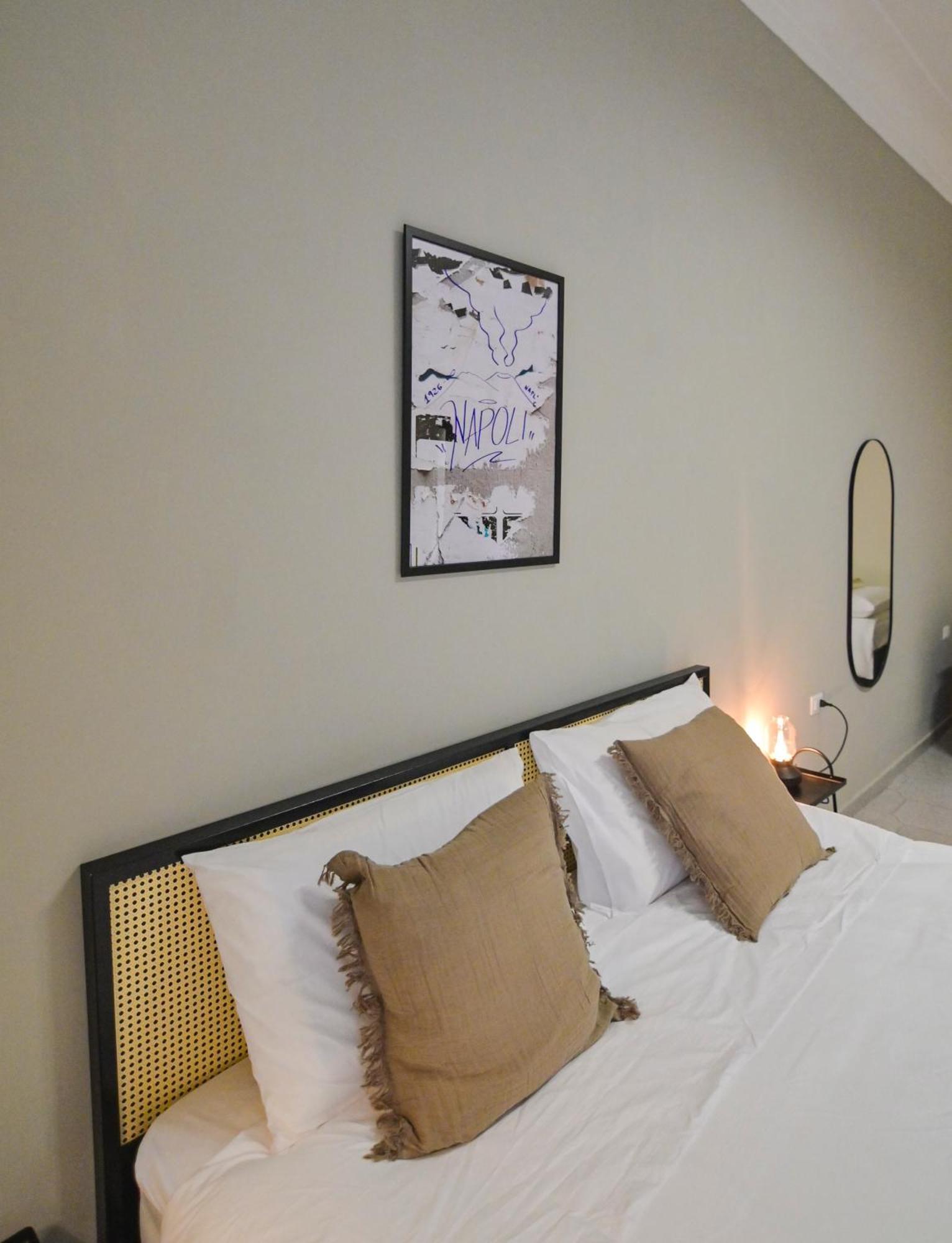 Cozy Central Residence Napoli Esterno foto
